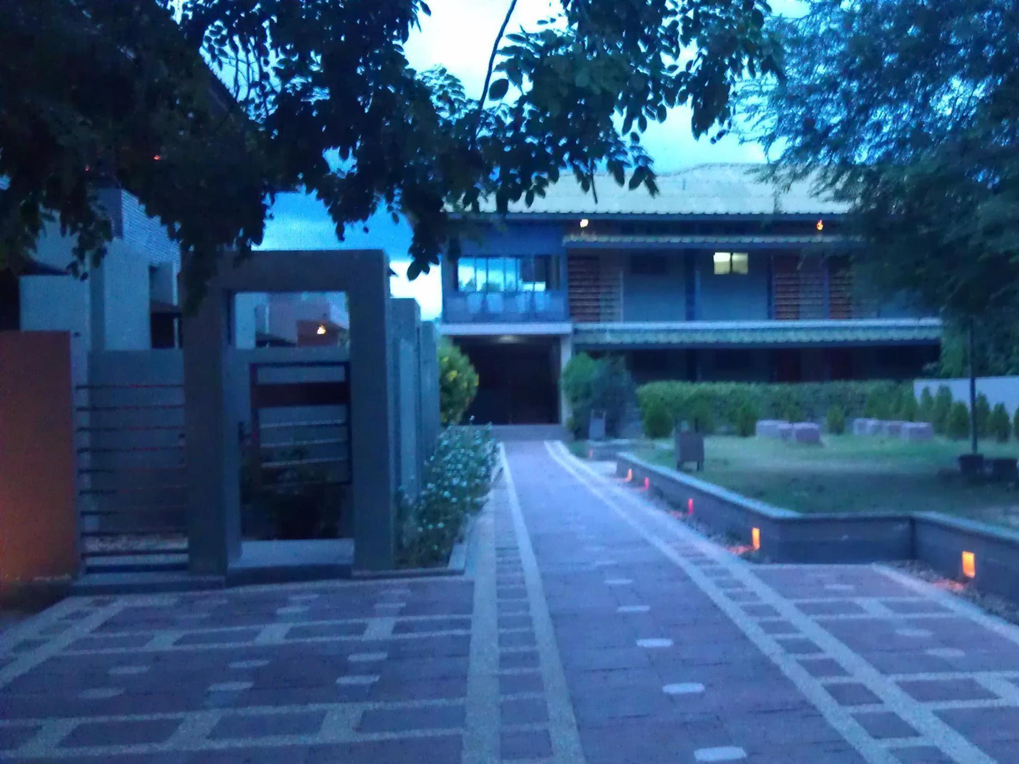 Hotel Kumudara Bagan Exterior foto